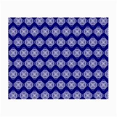 Abstract Knot Geometric Tile Pattern Small Glasses Cloth