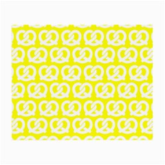 Yellow Pretzel Illustrations Pattern Small Glasses Cloth (2-side)