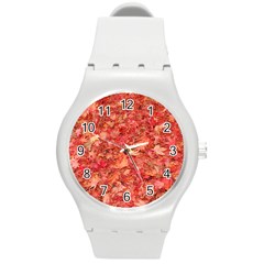 RED MAPLE LEAVES Round Plastic Sport Watch (M)