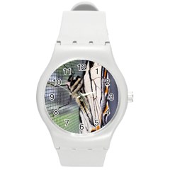 Butterfly 1 Round Plastic Sport Watch (M)