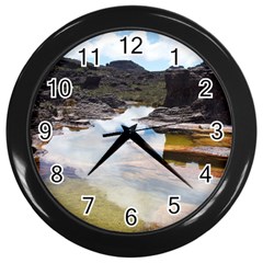 MOUNT RORAIMA 1 Wall Clocks (Black)