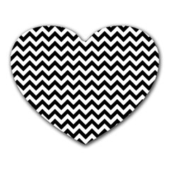 Black & White Zigzag Pattern Heart Mousepad