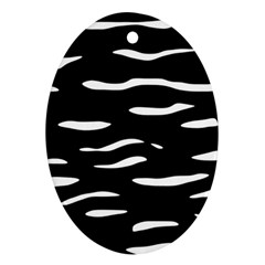 Black and white Ornament (Oval) 