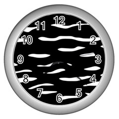 Black and white Wall Clocks (Silver) 