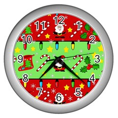 Christmas pattern - green and red Wall Clocks (Silver) 