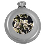 Blooming Japanese cherry flowers Round Hip Flask (5 oz) Front