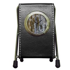 Grunge Rust Old Wall Metal Texture Pen Holder Desk Clocks