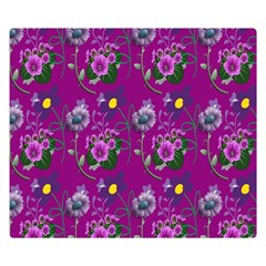 Flower Pattern Double Sided Flano Blanket (small) 