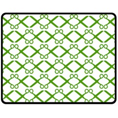 Scissor Green Fleece Blanket (medium) 