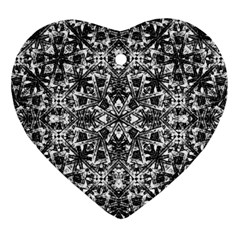 Modern Oriental Pattern Ornament (heart)