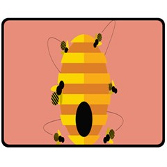 Honeycomb Wasp Fleece Blanket (medium) 