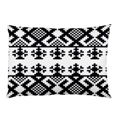 Model Traditional Draperie Line Black White Triangle Pillow Case