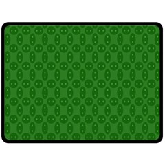 Green Seed Polka Fleece Blanket (large) 