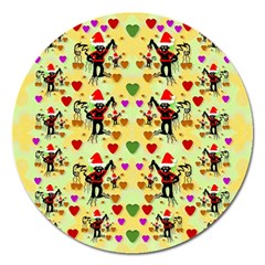 Santa With Friends And Season Love Magnet 5  (round) by pepitasart