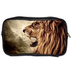 Roaring Lion Toiletries Bags by Celenk