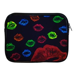 Hot Lips Apple Ipad 2/3/4 Zipper Cases by dawnsiegler