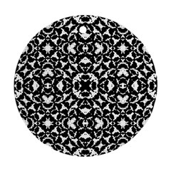 Black And White Geometric Pattern Round Ornament (two Sides)