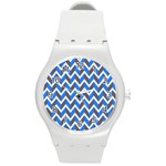 Zigzag Chevron Pattern Blue Grey Round Plastic Sport Watch (M) Front