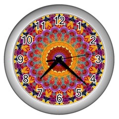 Fractal Kaleidoscope Mandala Wall Clock (silver)