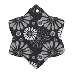 Floral Pattern Ornament (snowflake) by Hansue