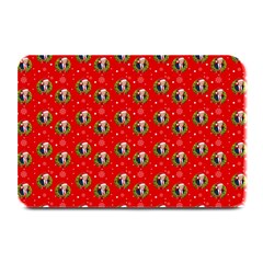 Trump Wrait Pattern Make Christmas Great Again Maga Funny Red Gift With Snowflakes And Trump Face Smiling Plate Mats by snek