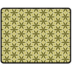 Green Star Pattern Fleece Blanket (medium) 