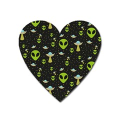 Alien Ufo Pattern Heart Magnet