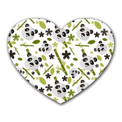 panda love Heart Mousepads