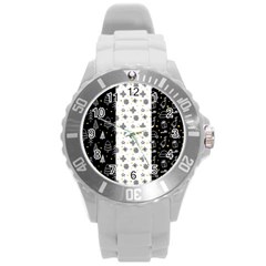 Black Golden Christmas Pattern Collection Round Plastic Sport Watch (l) by Vaneshart