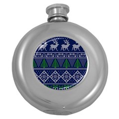 Beautiful Knitted Christmas Pattern Round Hip Flask (5 Oz) by Vaneshart