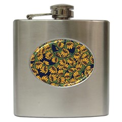 Daisy  Hip Flask (6 Oz) by BubbSnugg