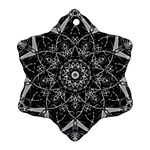 Black And White Pattern Snowflake Ornament (Two Sides) Front