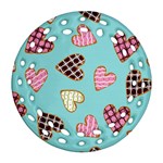 Seamless pattern with heart shaped cookies with sugar icing Round Filigree Ornament (Two Sides) Back