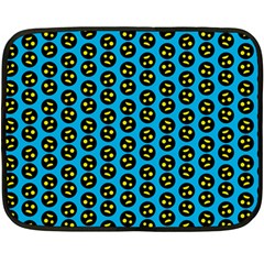 0059 Comic Head Bothered Smiley Pattern Fleece Blanket (mini) by DinzDas