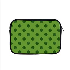 Green Four Leaf Clover Pattern Apple MacBook Pro 15  Zipper Case