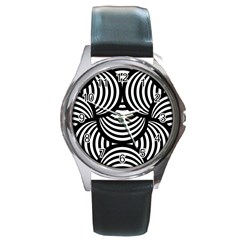 Abstract Black And White Shell Pattern Round Metal Watch