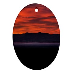 Las Aguilas Viewpoint, El Chalten, Argentina Oval Ornament (two Sides) by dflcprintsclothing