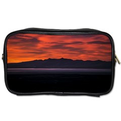 Las Aguilas Viewpoint, El Chalten, Argentina Toiletries Bag (two Sides) by dflcprintsclothing