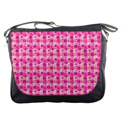 Heart Pink Messenger Bag