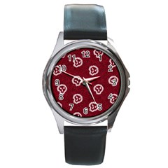 White Skulls On Red Shiny Background Round Metal Watch