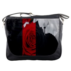 Roses Rouge Fleurs Messenger Bag by kcreatif