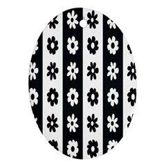 Black-and-white-flower-pattern-by-zebra-stripes-seamless-floral-for-printing-wall-textile-free-vecto Ornament (oval)