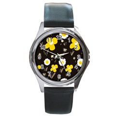 Daisy Flowers White Yellow Brown Black Round Metal Watch