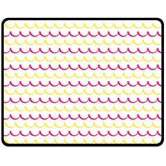 Pattern Waves One Side Fleece Blanket (medium)