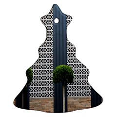 Exterior Building Pattern Ornament (christmas Tree) 