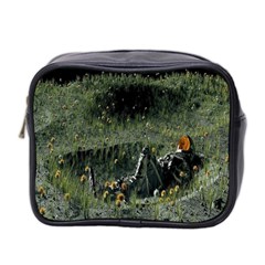 Astronaut Lying In Flowers Fantasy Mini Toiletries Bag (Two Sides)