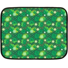 Leaf Clover Star Glitter Seamless Fleece Blanket (Mini)