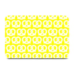 Yellow Pretzel Illustrations Pattern Plate Mats by GardenOfOphir