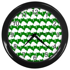 Tree Illustration Gifts Wall Clock (Black)