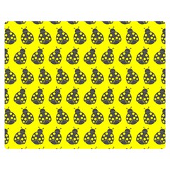 Ladybug Vector Geometric Tile Pattern Two Sides Premium Plush Fleece Blanket (Medium)